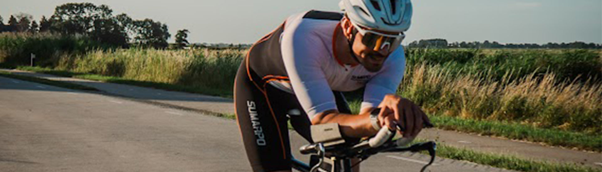 The Ultimate Guide to Triathlon Aero Helmets: Speed, Safety, and Smart SUMARPO The Ultimate Guide to Triathlon Aero Helmets: Speed, Safety, and Smart SUMARPO