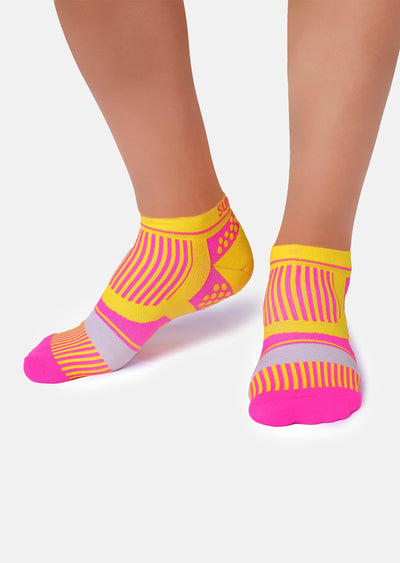 Sumarpo ULTRALIGHT LOW CUT COMPRESSION SOCKS UNISEX - Pink/Yellow